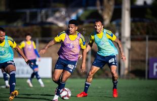 Fotos do treino do Cruzeiro na tarde desta quinta-feira (19/8), na Toca da Raposa II, em Belo Horizonte. Time fechou a preparao para enfrentar o Confiana, s 21h30 desta sexta-feira, no Mineiro