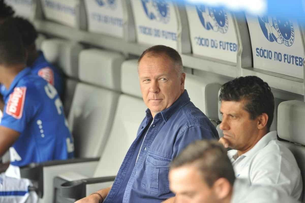 Reaes dos tcnico Roger Machado, do Atltico, e Mano Menezes, do Cruzeiro, no clssico