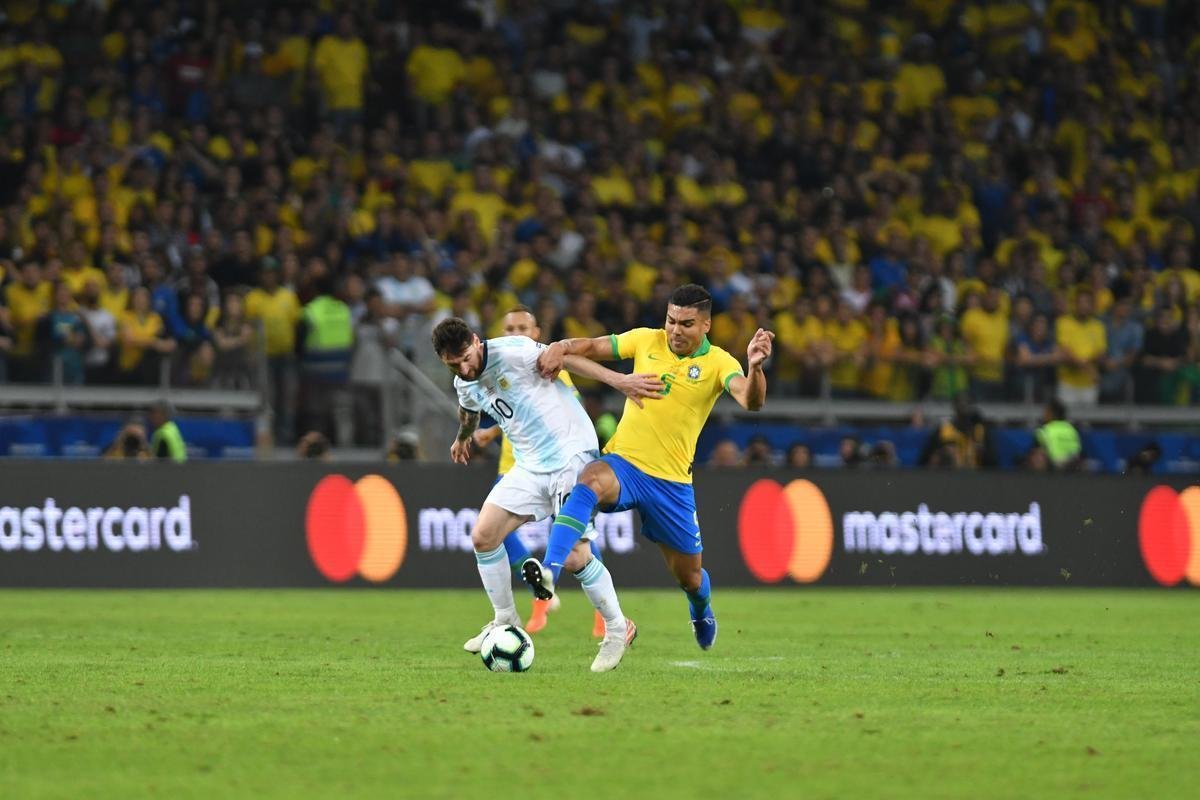 Fotos da vitria do Brasil sobre a Argentina, por 2 a 0, no Mineiro, pela semifinal da Copa Amrica; Gabriel Jesus e Firmino marcaram os gols da seleo em BH