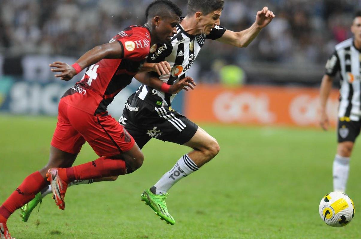 Fotos da partida entre Atltico e Athletico-PR, neste domingo (7), no Mineiro, pela 21 rodada do Campeonato Brasileiro