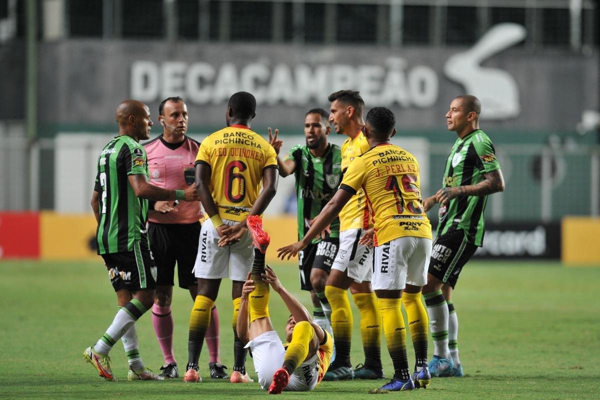 Fotos da partida de ida da terceira fase da Copa Libertadores, entre Amrica e Barcelona de Guayaquil, no Independncia, em Belo Horizonte