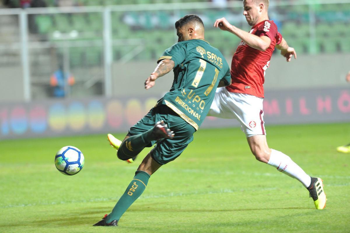 Fotos do jogo entre Amrica e Internacional, no Independncia, pela 15 rodada do Campeonato Brasileiro