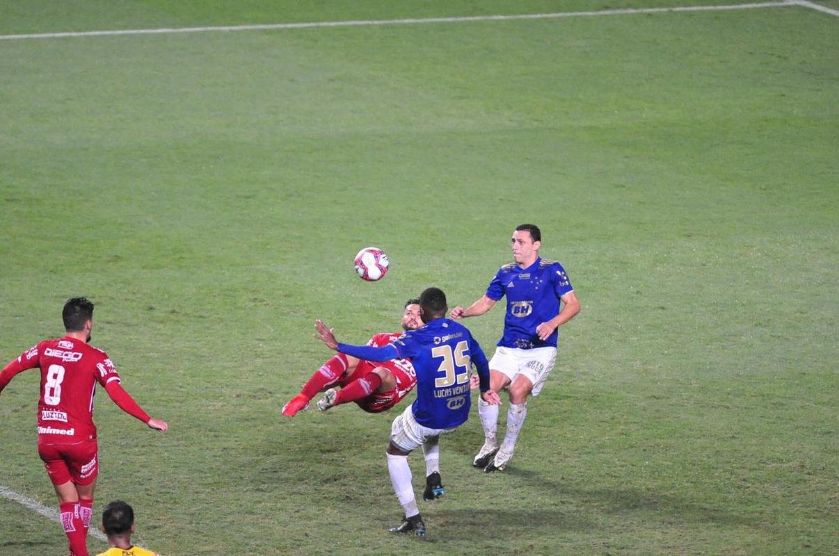 Fotos de Cruzeiro x Vila Nova-GO, no Independncia, em Belo Horizonte, pela 33 rodada da Srie B