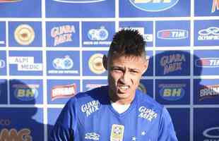 Revelado pelo Santos, Neilton foi contratado pelo Cruzeiro na temporada 2014