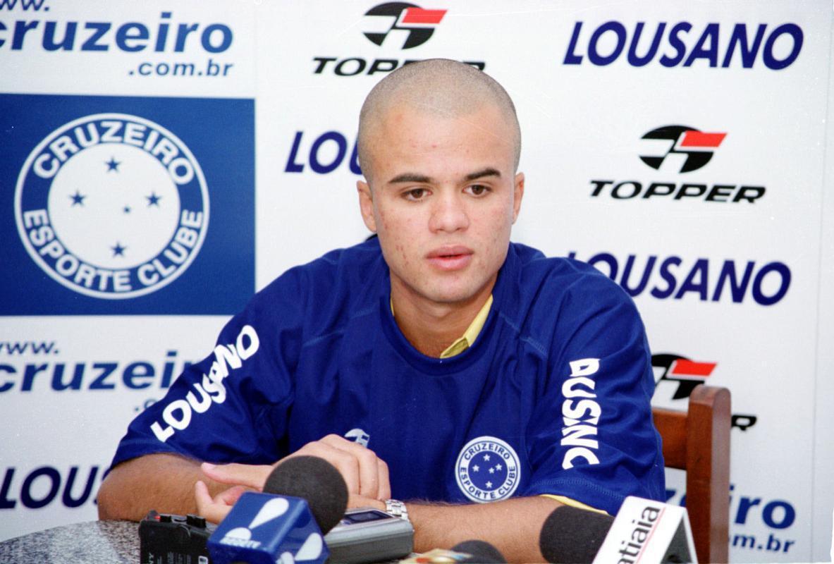 Ruy Cabeo foi campeo da Copa Sul-Minas e do Supercampeonato Mineiro de 2002 pelo Cruzeiro. Teve vnculo com o clube de 2002 a 2006.