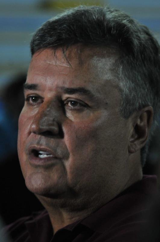 Conselheiros e associados do Cruzeiro durante votao de mudana do Estatuto do clube. Assembleia geral autorizou venda de at 90% das aes da SAF para investidores. Houve festa dos cruzeirenses no Parque Esportivo do Barro Preto, em BH, devido  possibilidade de chegada de recursos para tornar o futebol mais competitivo a partir de 2022.