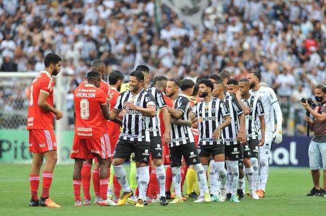 Torcida do Atl�tico no jogo contra o Internacional, no Mineir�o, na estreia da S�rie A do Campeonato Brasileiro