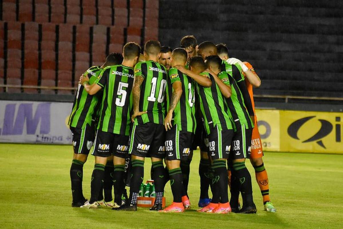 Amrica perdeu para o Uberlndia por 2 a 1