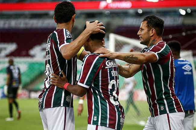 Mesmo sem titulares, Fluminense se imps diante da Portuguesa e confirmou vaga na final
