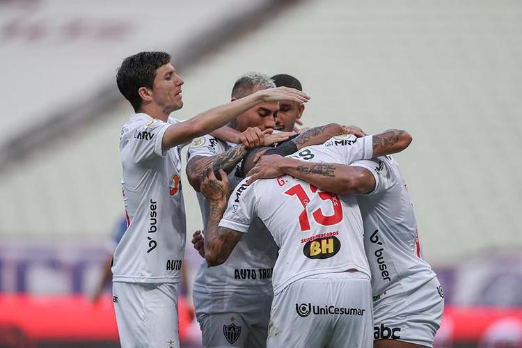 Atlético (1º colocado) - 65,7% de chances de título