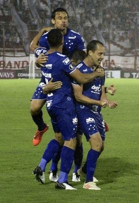 Cruzeiro venceu Huracán por 1 a 0 com gol de Rodriguinho