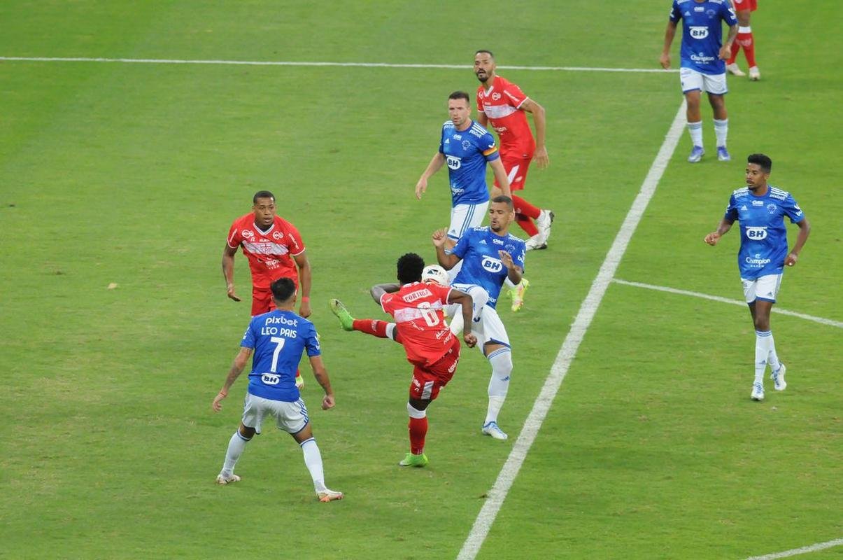Fotos do jogo entre Cruzeiro e CRB, no Mineiro, em Belo Horizonte, pela 11 rodada da Srie B do Brasileiro