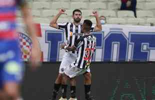 Diego Costa e Hulk marcaram os gols da vitria do Atltico por 2 a 1 sobre o Fortaleza, no Castelo