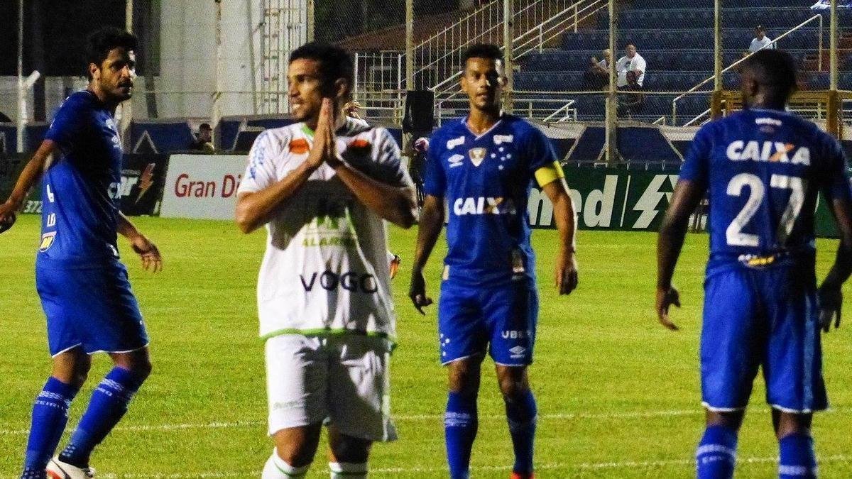 Fotos de Caldense x Cruzeiro, em Poos de Caldas, pela segunda rodada do Mineiro