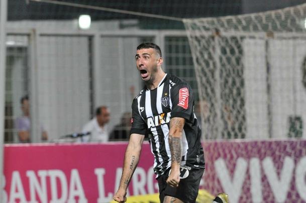 Lucas Pratto - Teve 50% dos direitos vendidos ao So Paulo, em 2017, por cerca de 6 milhes de euros (R$ 20,7 milhes na cotao da poca) e o restante vendido ao River Plate, da Argentina, em 2018, por 3 milhes de euros (cerca de R$ 11,5 milhes na cotao da poca)