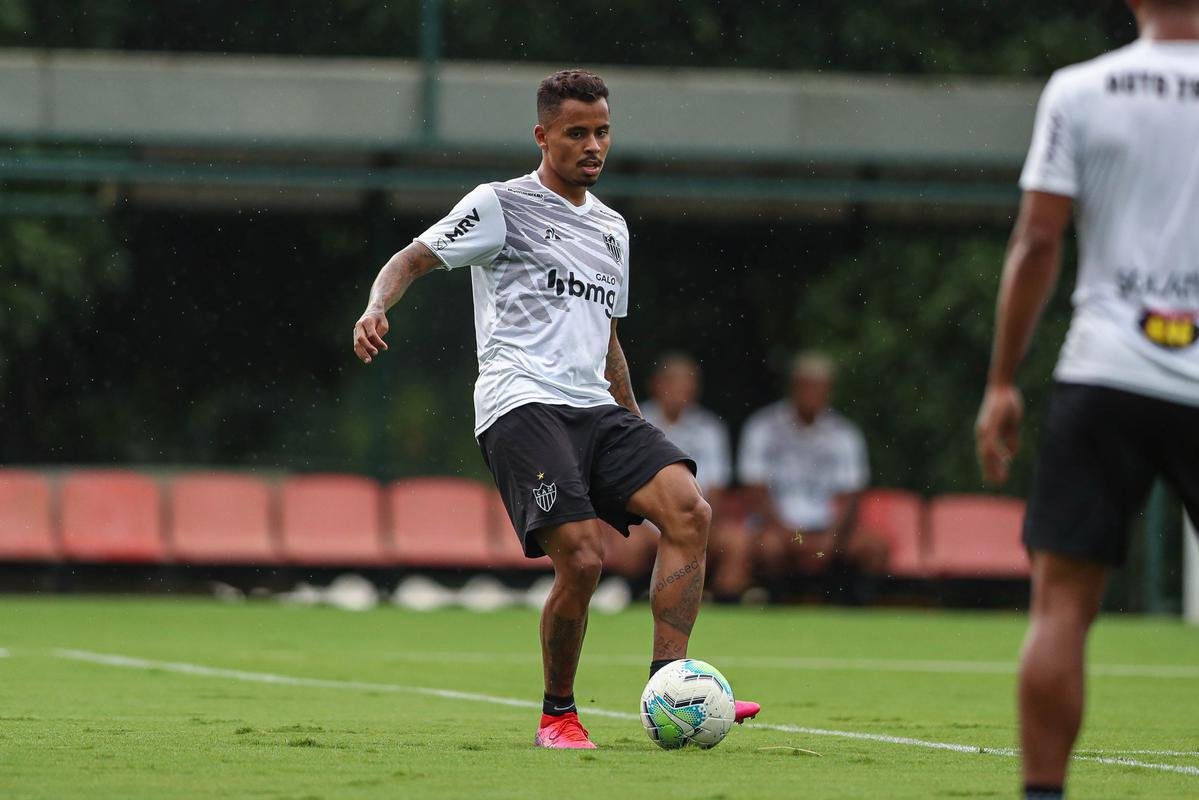 Fotos do primeiro treino de Hulk no Atlitco