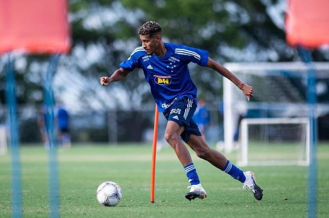 Adriano (volante 1) - 40% dos votos