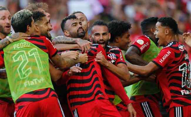 Zagueiro Fabrcio Bruno fez os dois primeiros gols da goleada do Flamengo