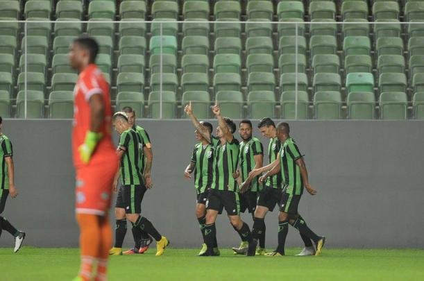Fotos da partida entre Amrica e URT, no Independncia, pela sexta rodada do Campeonato Mineiro