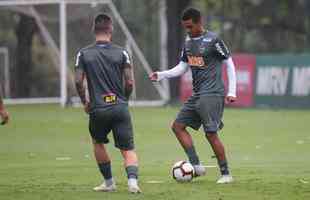 Jogadores do Atltico treinaram nesta tera-feira, vspera do jogo com o Defensor