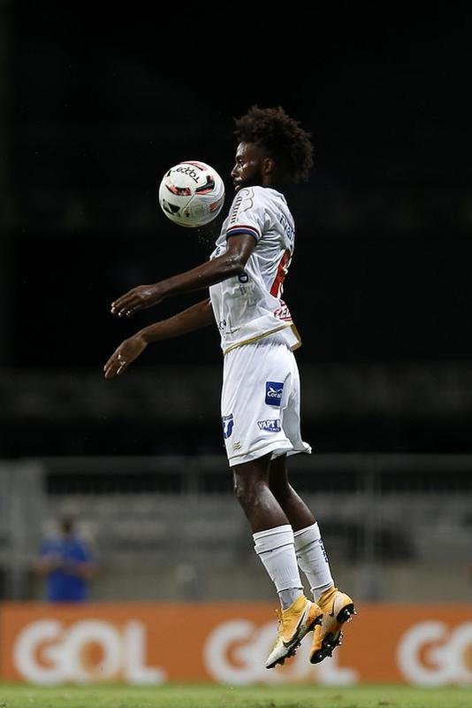 Fotos da partida entre Bahia e Cruzeiro, na Fonte Nova, em Salvador, pela primeira rodada da Srie B de 2022