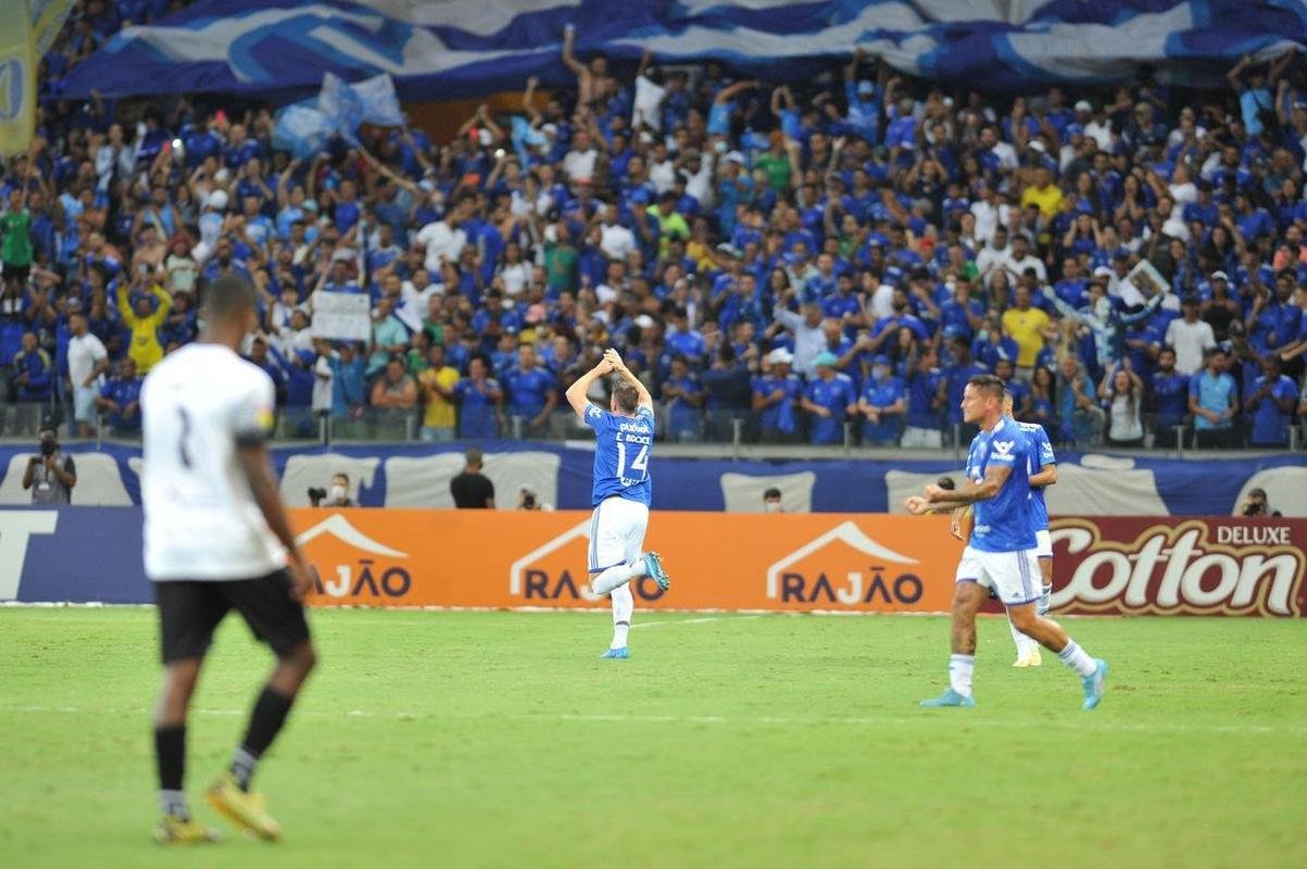 Fotos do jogo de ida da semifinal do Campeonato Mineiro, entre Cruzeiro e Athletic, no Mineiro