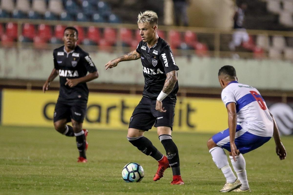 Uniforme 3 do Atltico lanado em 2017; traje foi utilizado apenas no incio da temporada 2018