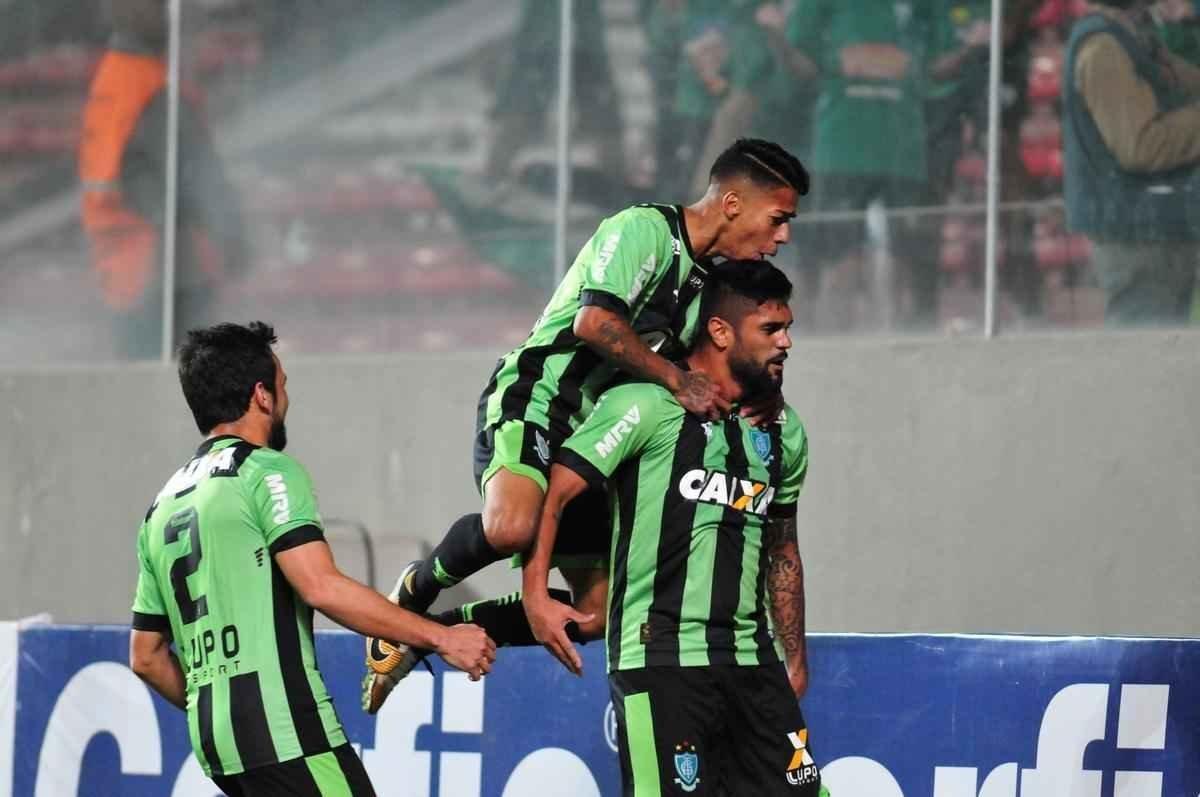 Amrica e Figueirense se enfrentaram, no Independncia, pela 16 rodada da Srie B do Brasileiro