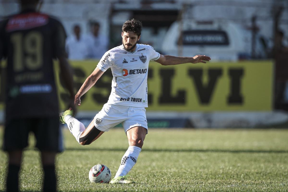 Fotos do jogo entre Democrata-GV e Atltico, pelo Campeonato Mineiro