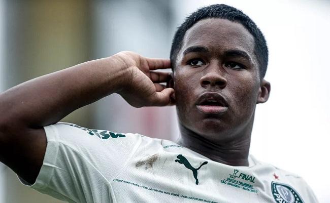 Endrick deu assistência para gol de Vanderlan - o terceiro na vitória do Palmeiras por 3 a 0 sobre o Avaí, no sábado