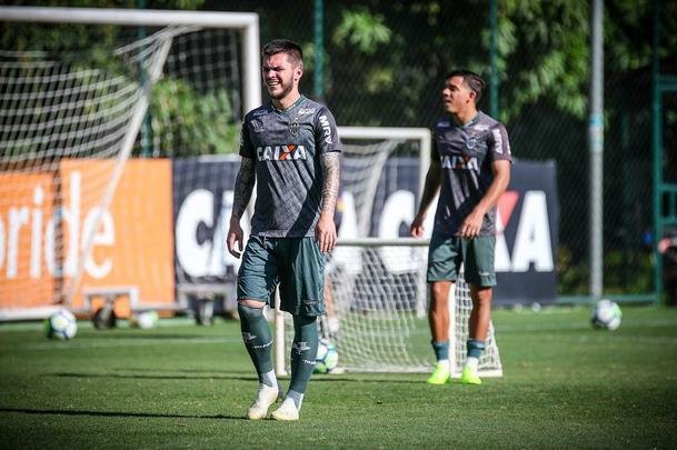 Aps empate no clssico, Atltico volta aos treinos na Cidade do Galo