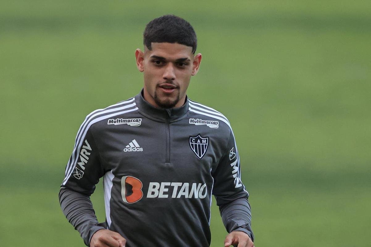 Rubens (lateral-esquerdo/meio-campista)