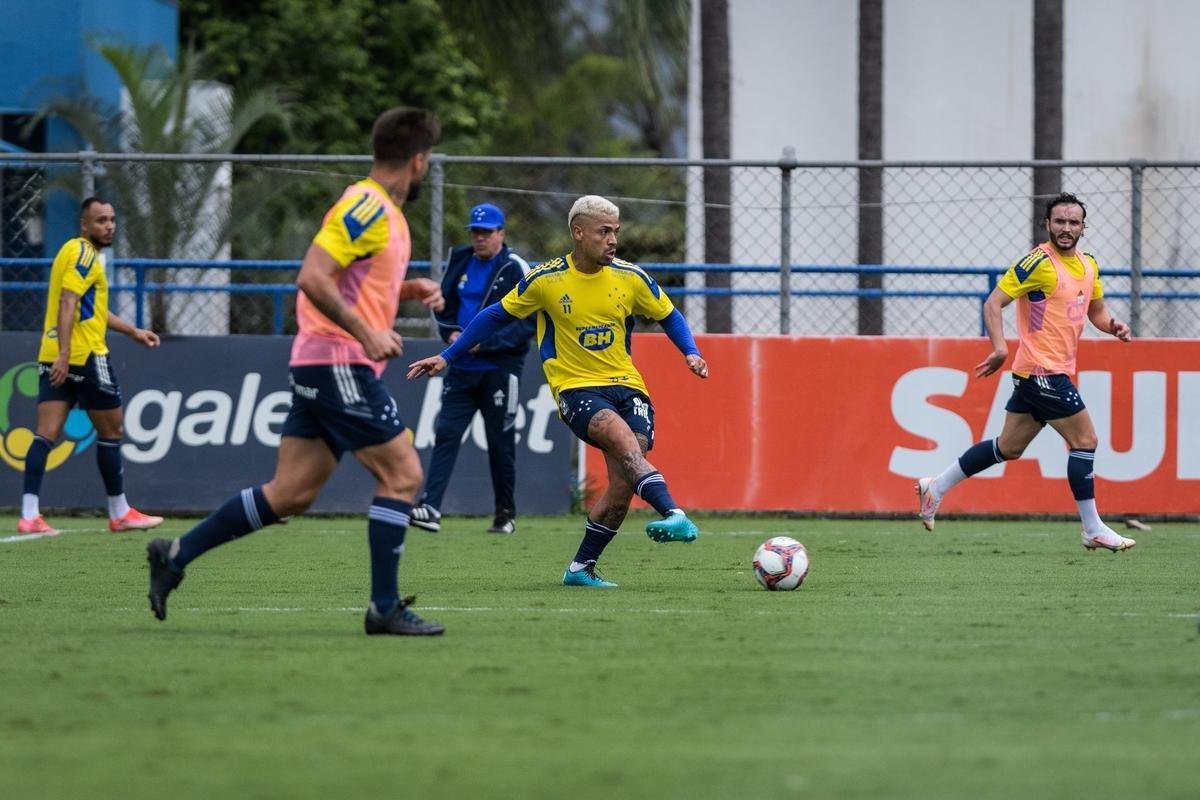 Fotos do treino do Cruzeiro desta segunda-feira (18/10)