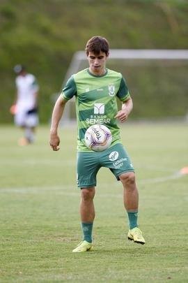 Lisca foi apresentado, conversou com jogadores e assistiu ao treino do Amrica