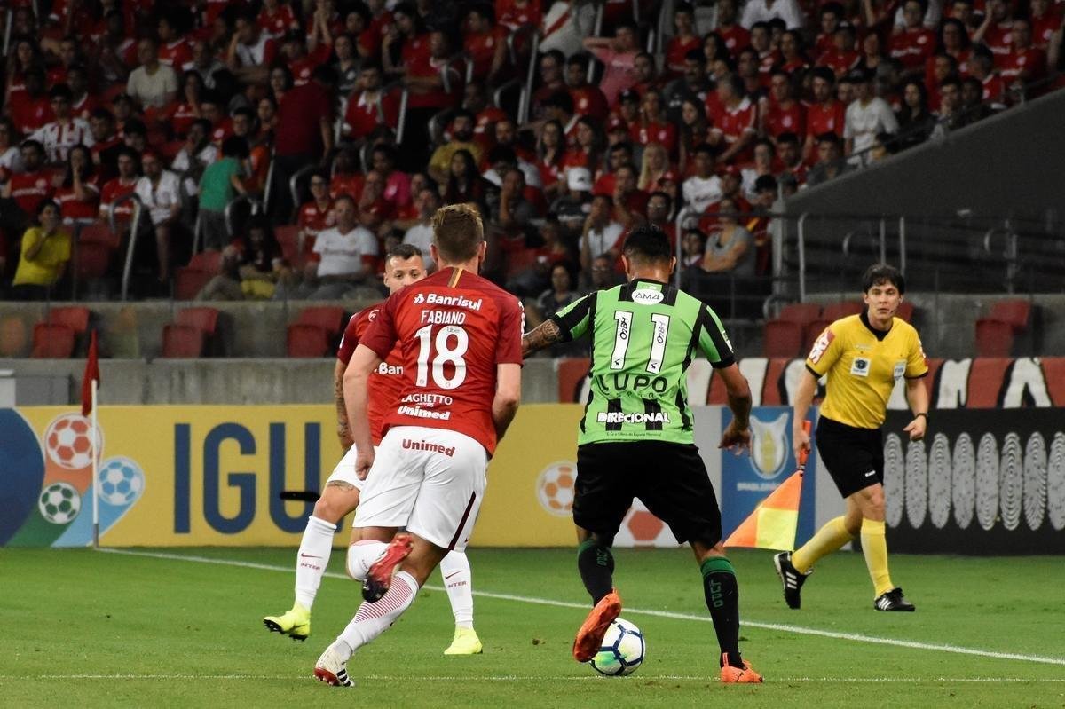 Amrica enfrentou o Internacional, no Beira-Rio, em Porto Alegre, pela 34 rodada do Brasileiro