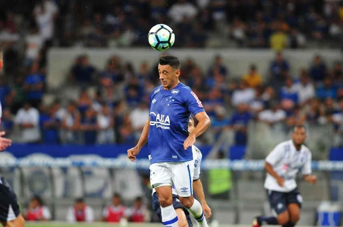 Imagens do jogo entre Cruzeiro e So Francisco-PA, pela Copa do Brasil, no Mineiro