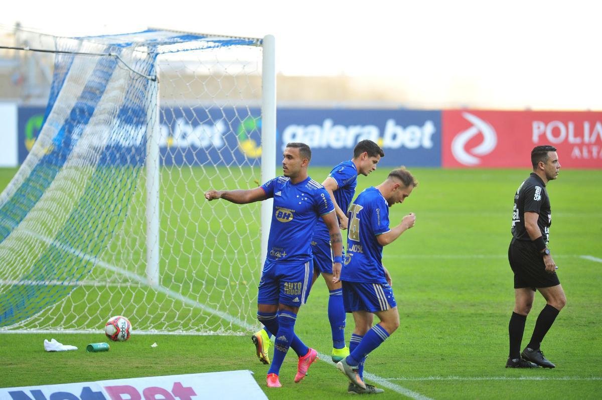 Cruzeiro x Patrocinense: veja fotos da partida pelo Mineiro