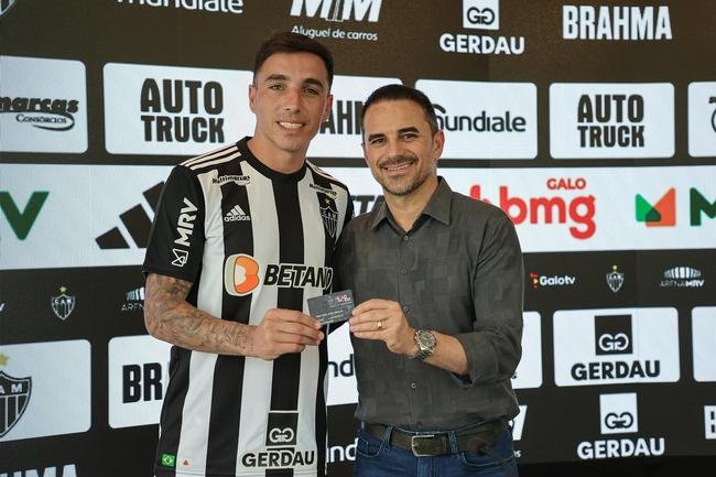 Saravia foi apresentado oficialmente pelo Atltico nesta sexta-feira (17/2), na Cidade do Galo. Lateral-direito argentino tem 29 anos.