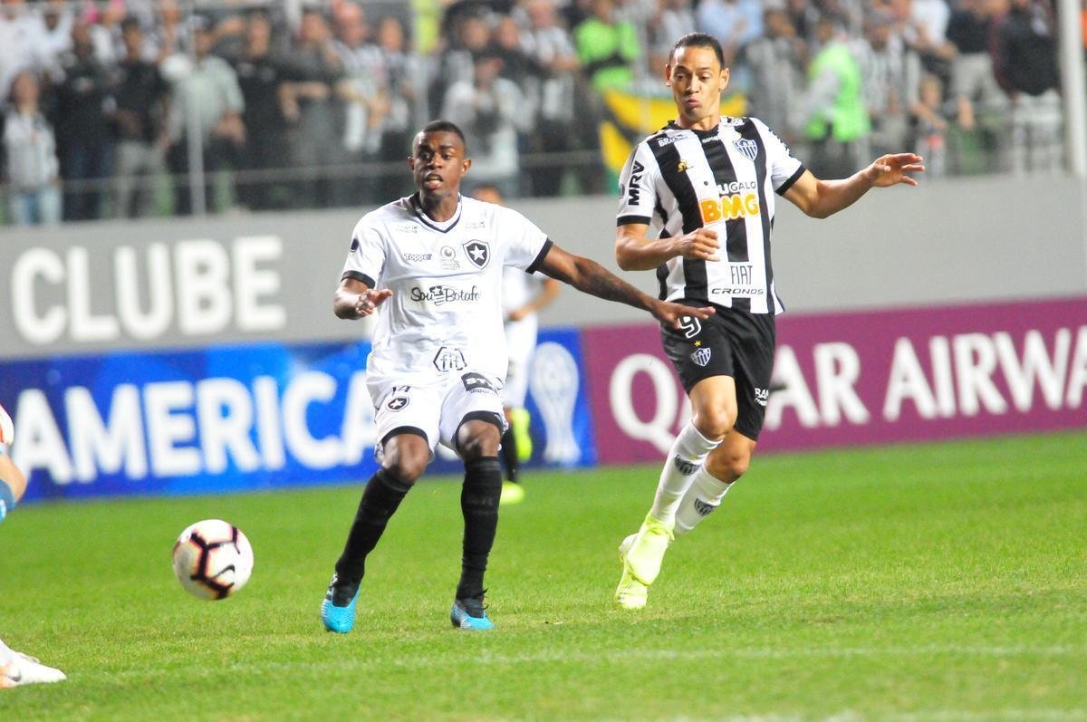 Fotos do primeiro tempo do duelo entre Atltico e Botafogo, no Independncia, pela Sul-Americana