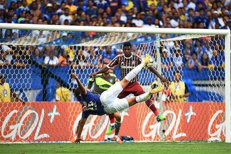 No jogo da taa de 2014, o Cruzeiro bateu o Fluminense, de virada, por 2 a 1. O destaque foi o golao de Marcelo Moreno, de voleio (foto). O resultado fez a Raposa terminar a competio com 80 pontos, cravando o recorde da competio com 20 clubes. At ento o maior pontuador em uma edio de pontos corridos era o So Paulo, em 2006, com 78.