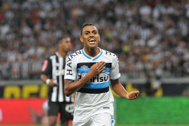 Pedro Rocha cala o Mineiro com primeiro gol do Grmio no jogo de ida da final da Copa do Brasil