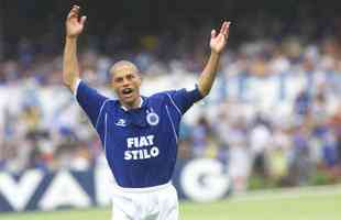 Meia Alex (Flamengo: 2000 / Cruzeiro: 2001, 2002-2004): 20 jogos por Flamengo (3 gols) e 108 jogos por Cruzeiro (64 gols)