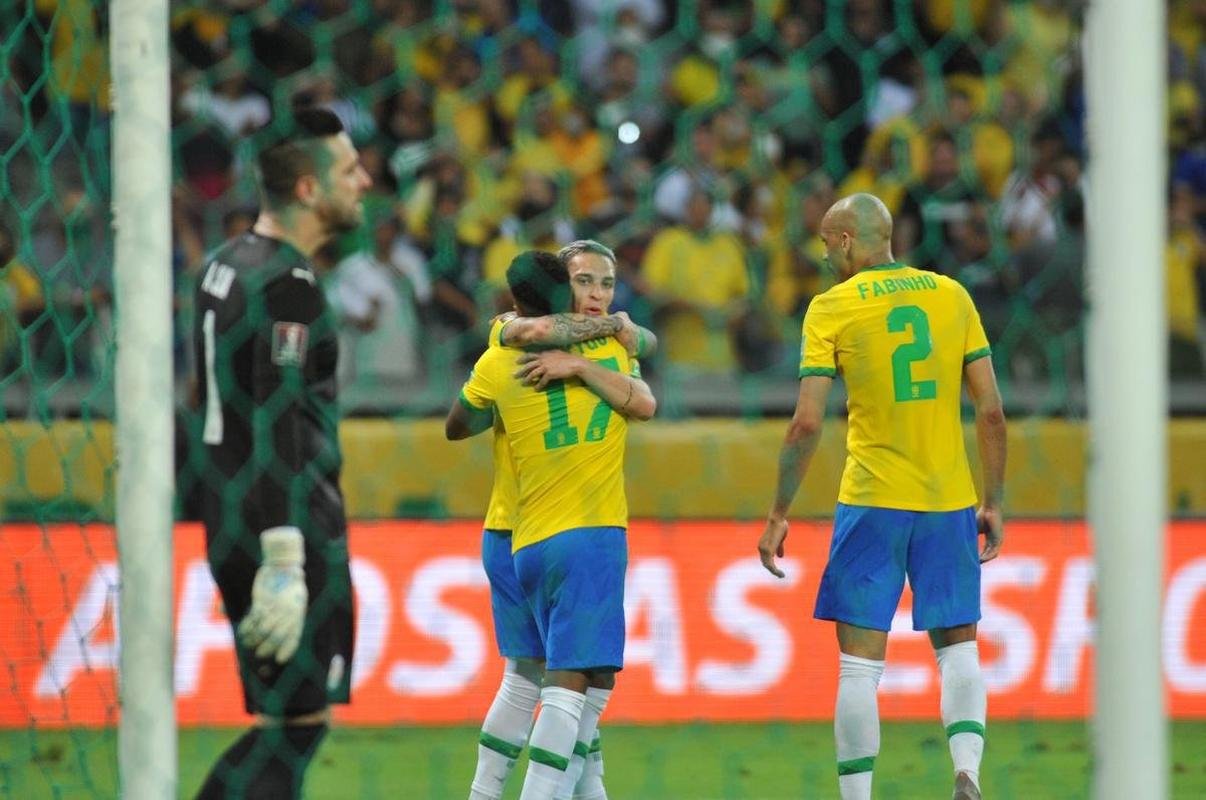 Brasil goleou o Paraguai por 4 a 0 no Mineiro, em BH, pelas Eliminatrias da Copa do Mundo, com gols de Raphinha, Philippe Coutinho, Antony e Rodrygo