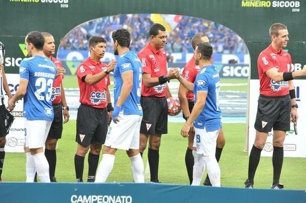 Fotos do primeiro clssico da final do Mineiro, entre Cruzeiro e Atltico, no Mineiro