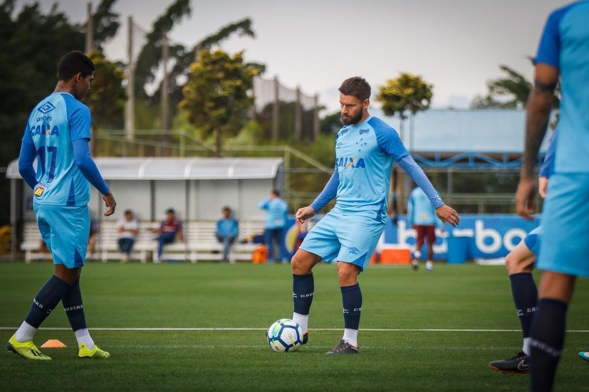 Fotos do treino do Cruzeiro desta sexta-feira, na Toca da Raposa II (Vinnicius Silva/Cruzeiro E.C)