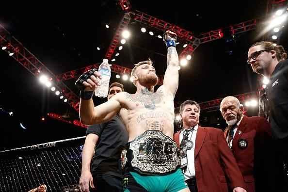 Imagens do incrível nocaute de Conor McGregor sobre José Aldo