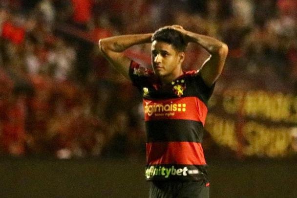 Em campo, Sport e Criciúma se enfrentam pela 34ª rodada da Série B