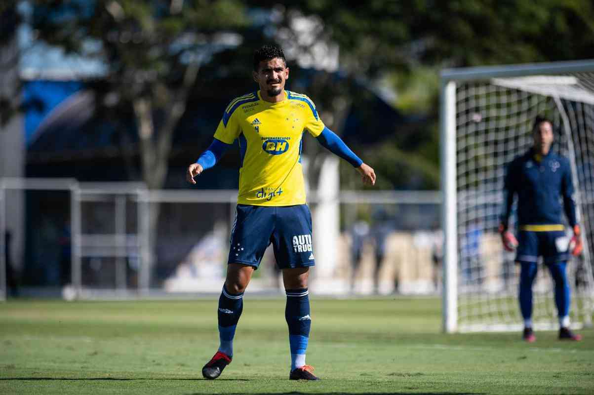 Cruzeiro empatou por 1 a 1 com o Boavista-RJ em jogo-treino realizado neste sbado (22/5), na Toca da Raposa II. Rafael Sobis marcou o gol celeste, enquanto Douglas Pedroso fez para a equipe do Rio de Janeiro.
