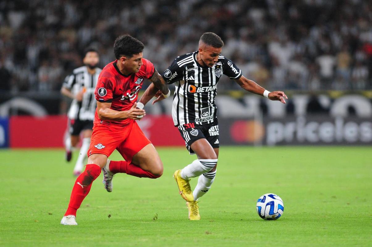 Fotos do jogo entre Atltico x Libertad, pela Copa Libertadores