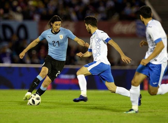 Fotos da vitria do Uruguai sobre o Uzbequisto, em Montevidu, em amistoso antes da Copa